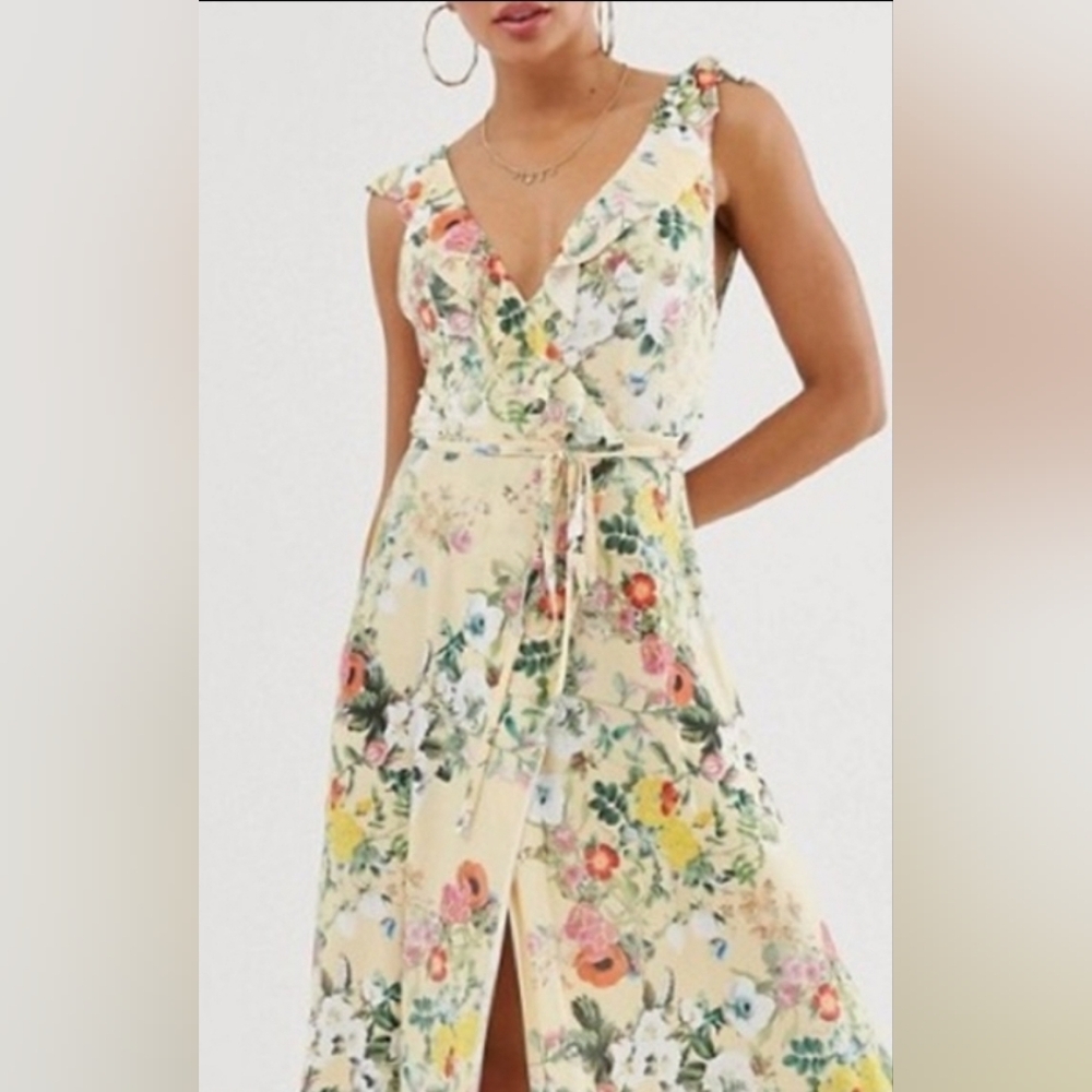 NWOT Maxi Floral Sleeveless Dress Yellow Maxi Dress 18